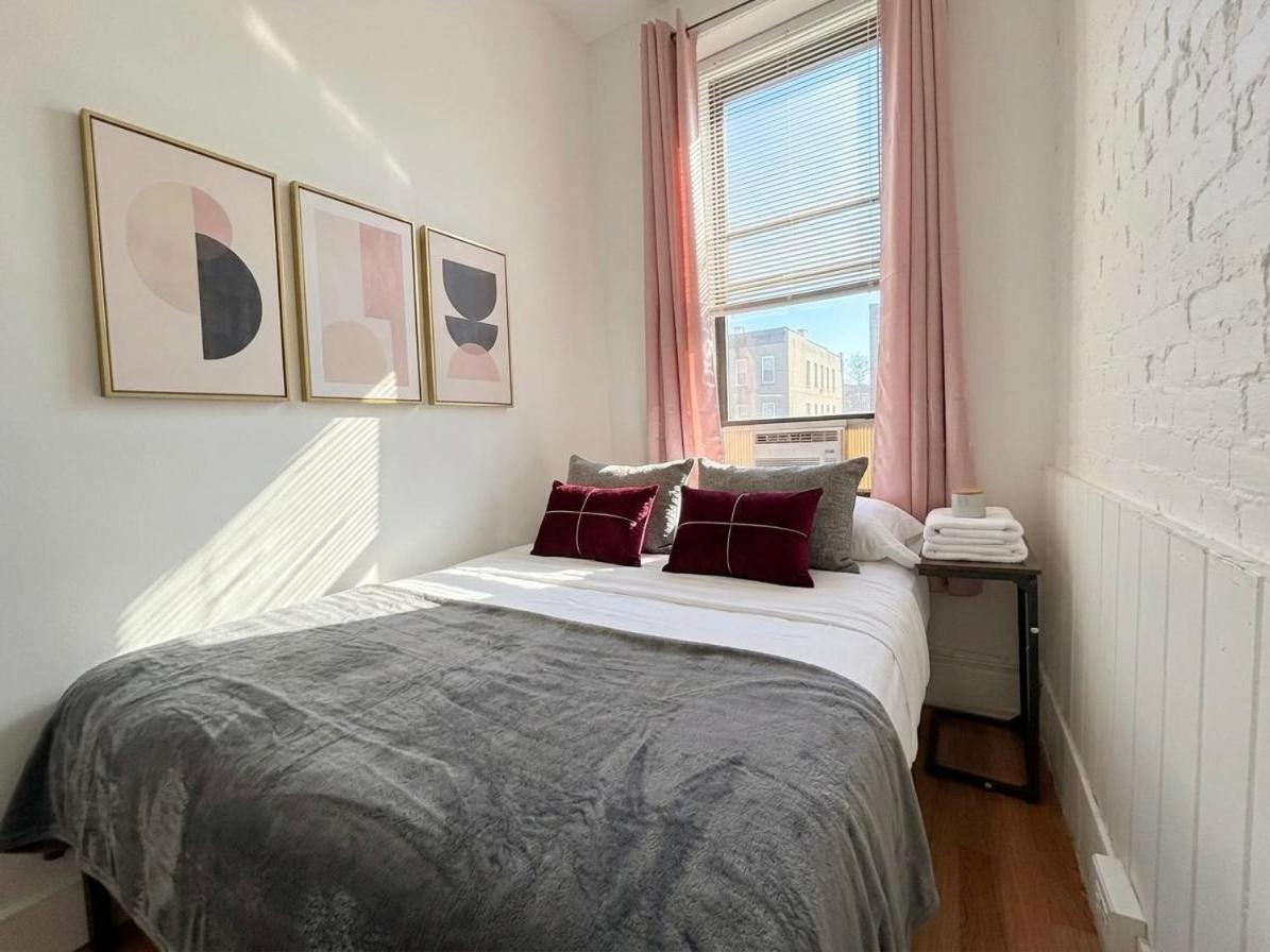 Midtown Manor Apartment New York