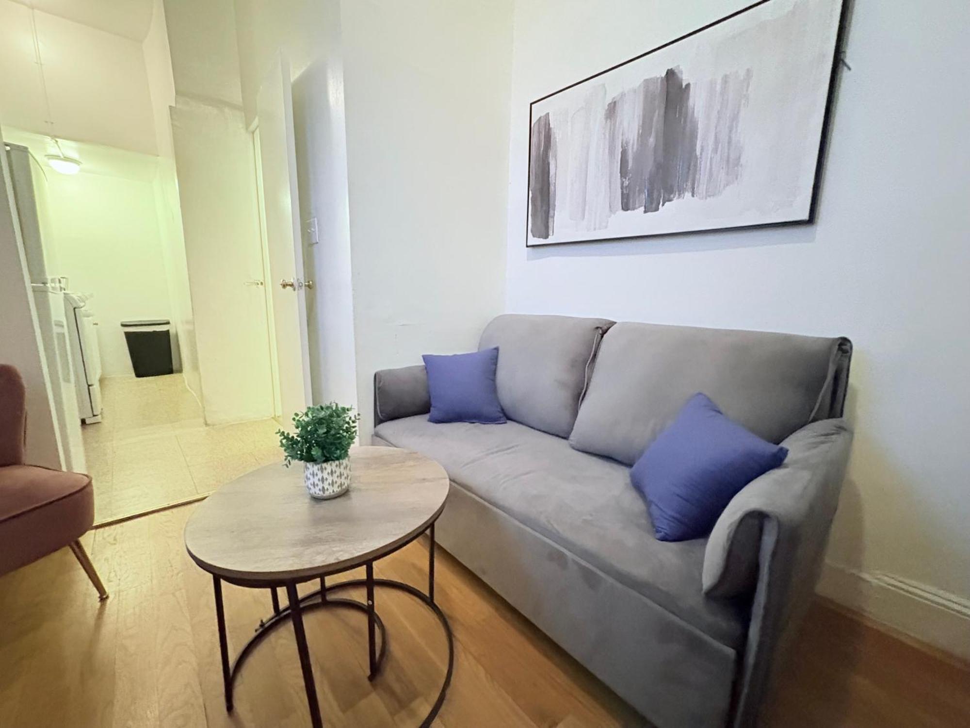 Midtown Manor Apartment New York