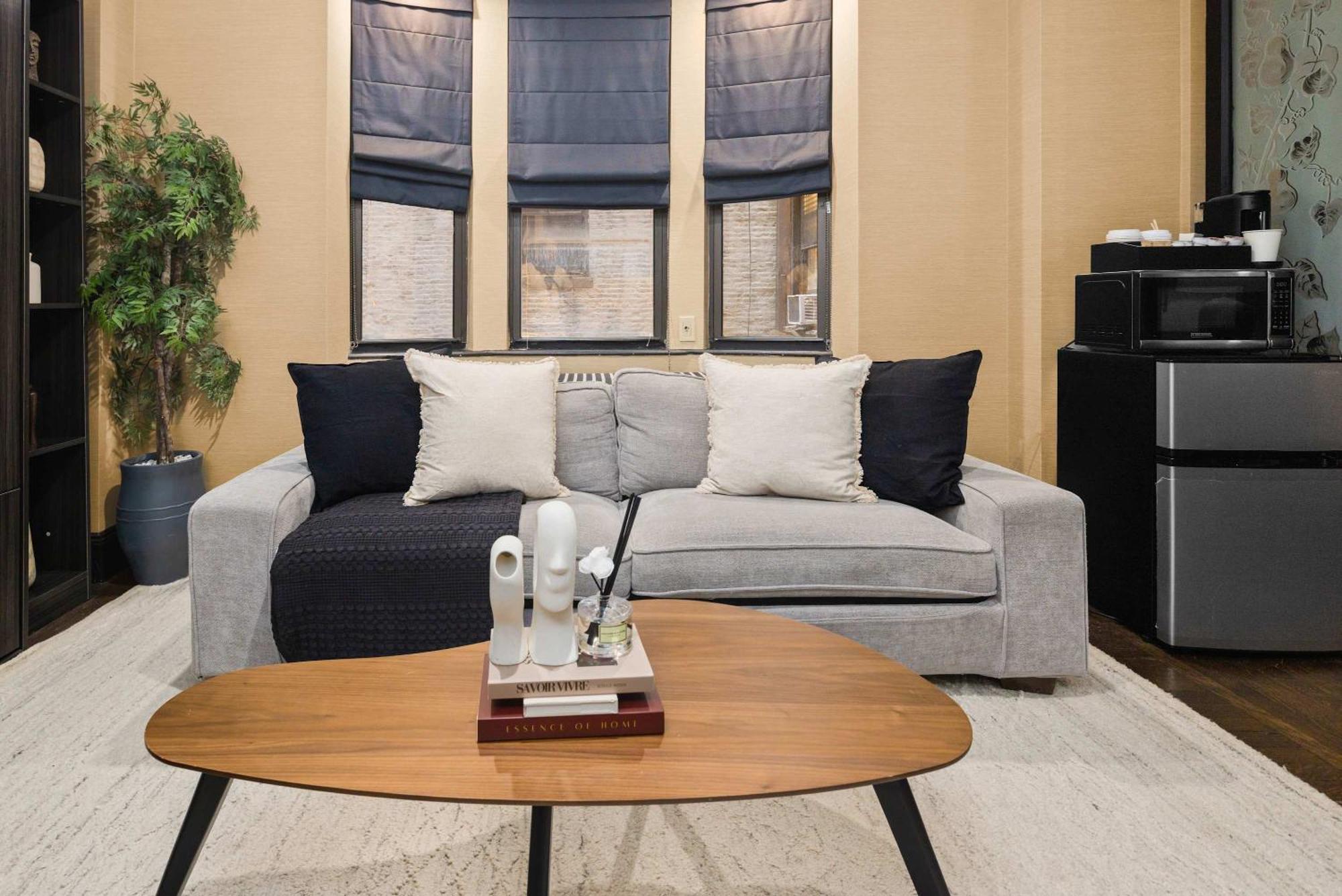 Beautiful Near Times Square With Gym & Patio *