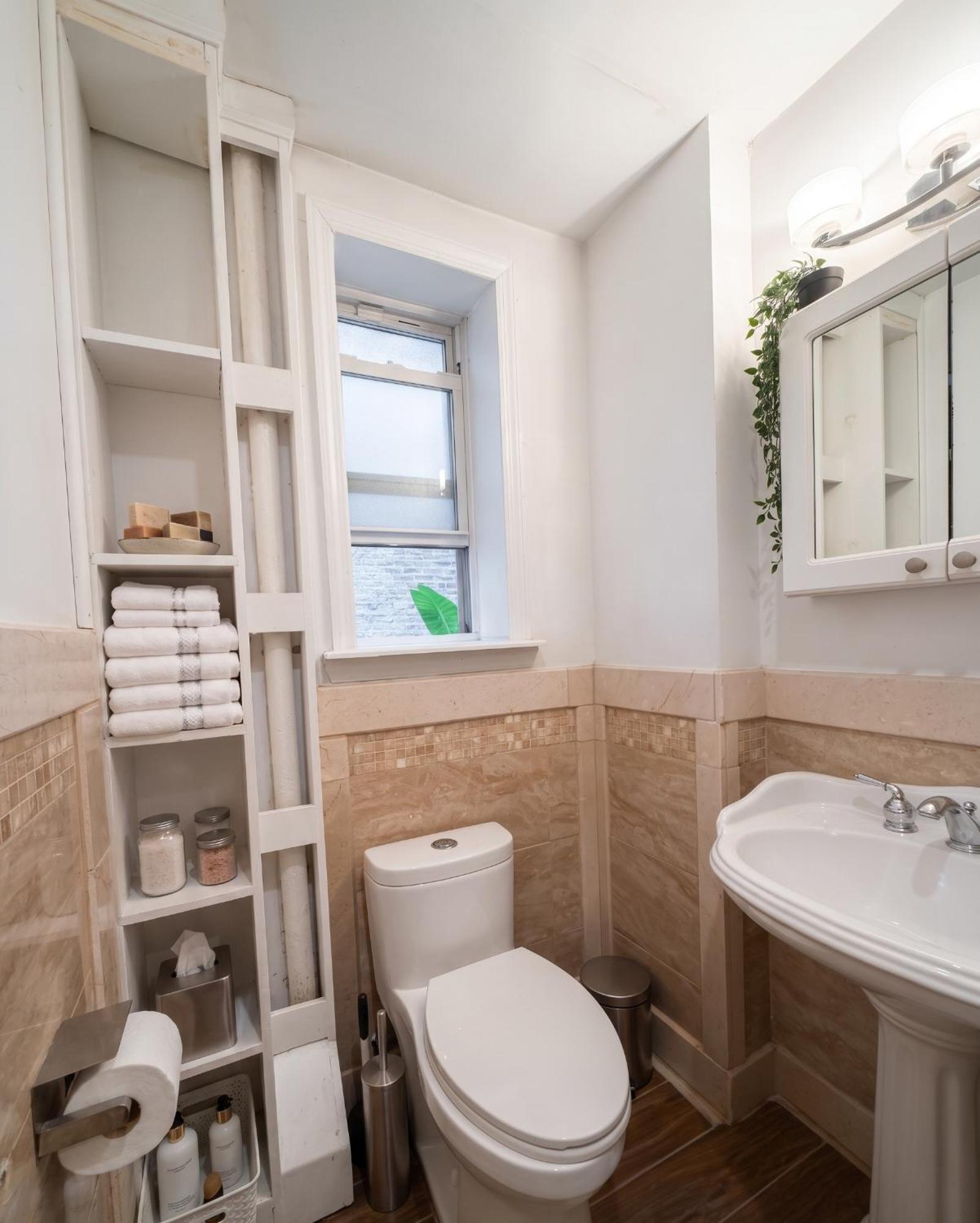 Apartment Next To Manhattan 2 Bedrooms - Subway 20 Steps, Manhattan 1 Stop New York