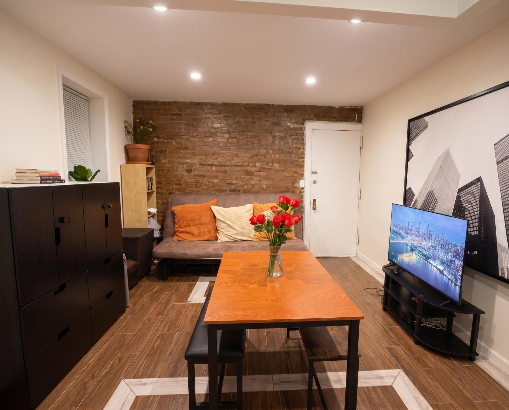 Apartment Next To Manhattan 2 Bedrooms - Subway 20 Steps, Manhattan 1 Stop New York
