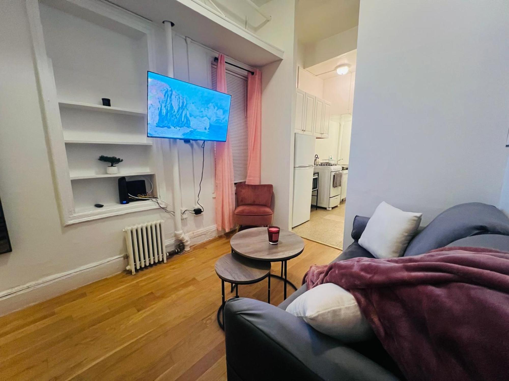 Midtown West By Times Square Apartment New York