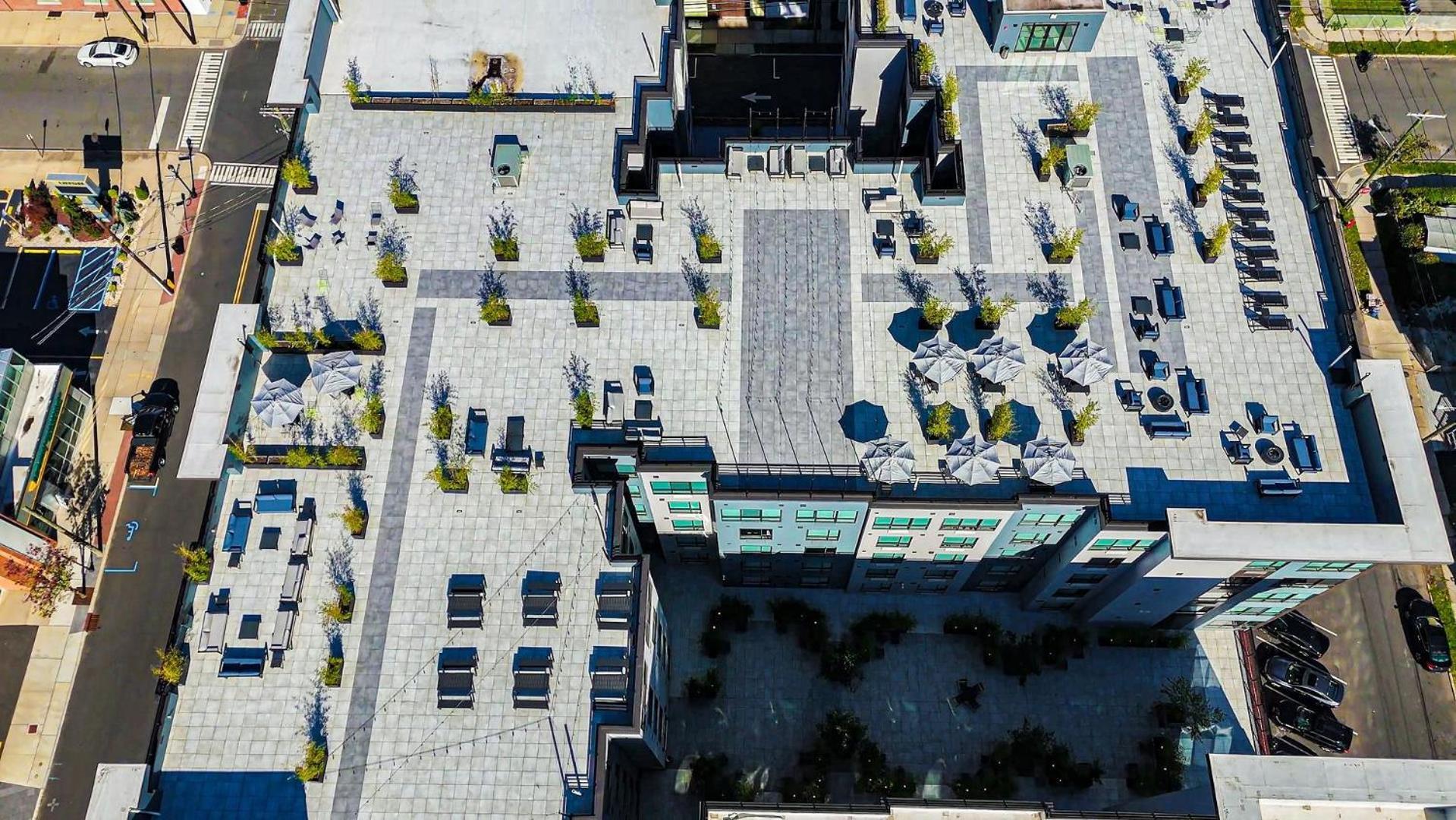 Landing Beautiful 2Bd Rooftop Lounge Courtyard * New York