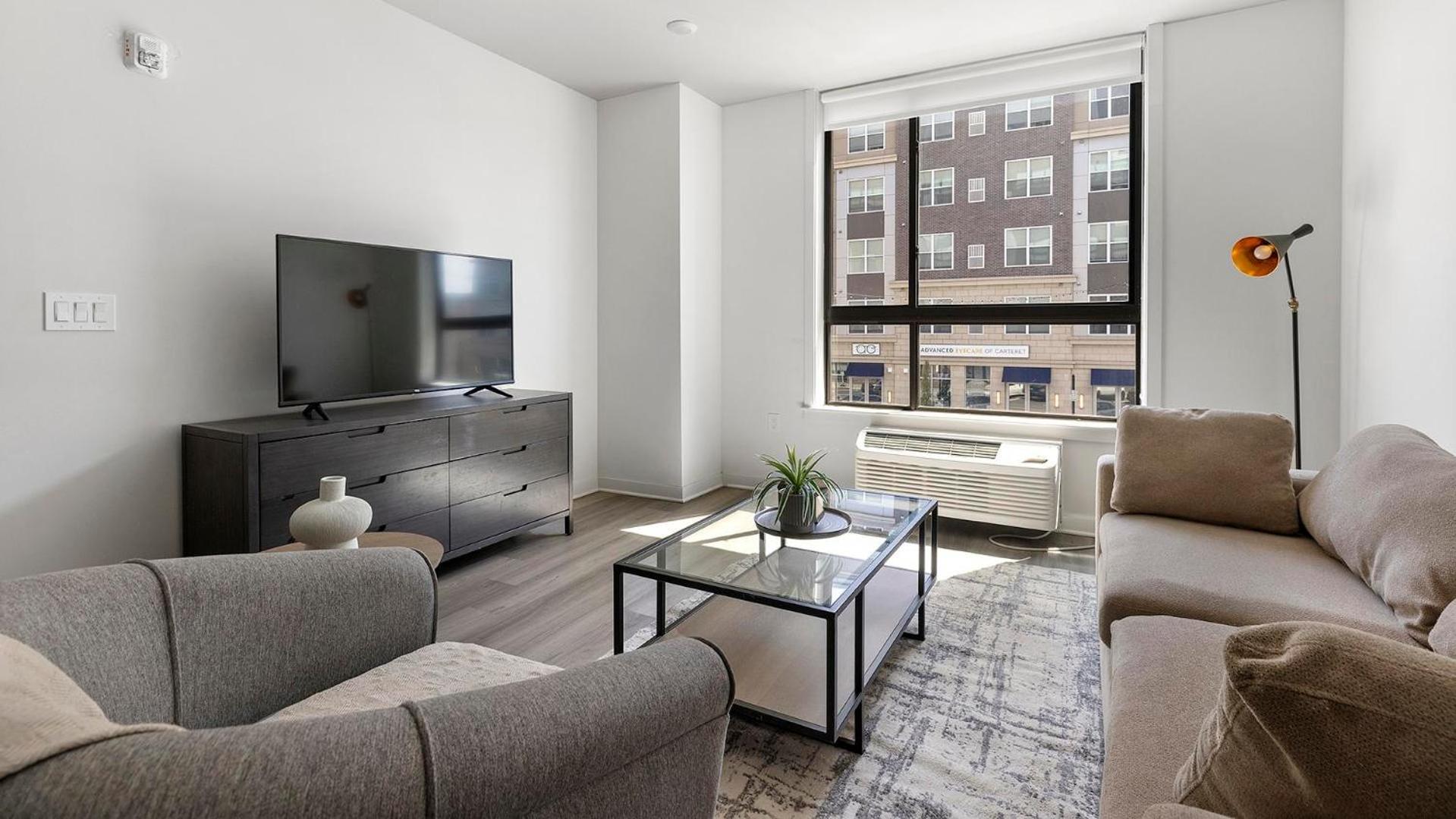 Landing Beautiful 2Bd Rooftop Lounge Courtyard * New York