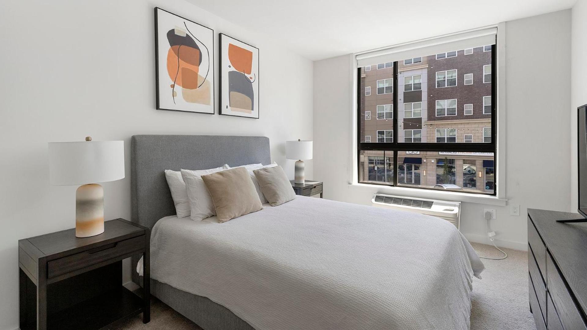 Landing Beautiful 2Bd Rooftop Lounge Courtyard Apartment