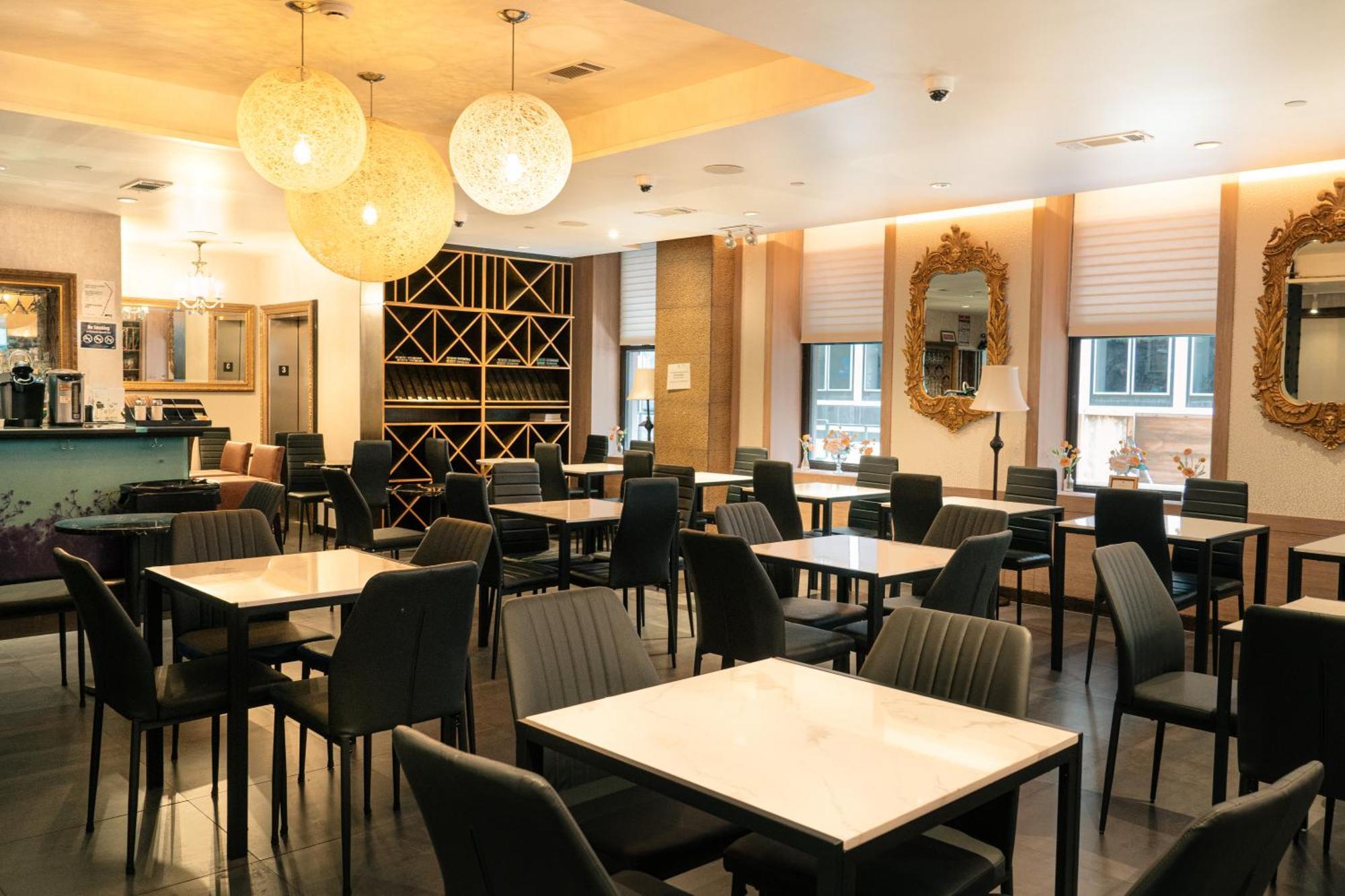Stanford Hotel 3*