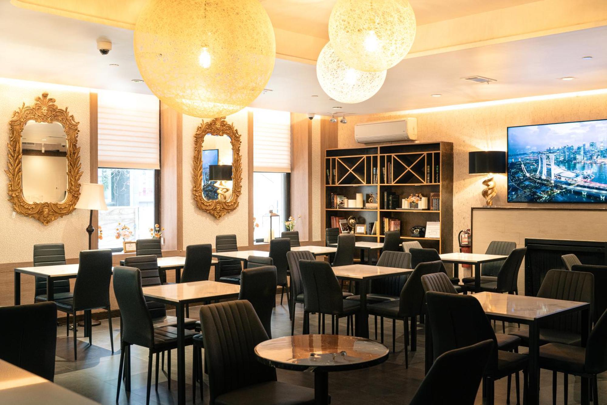 Hotel Stanford 3*