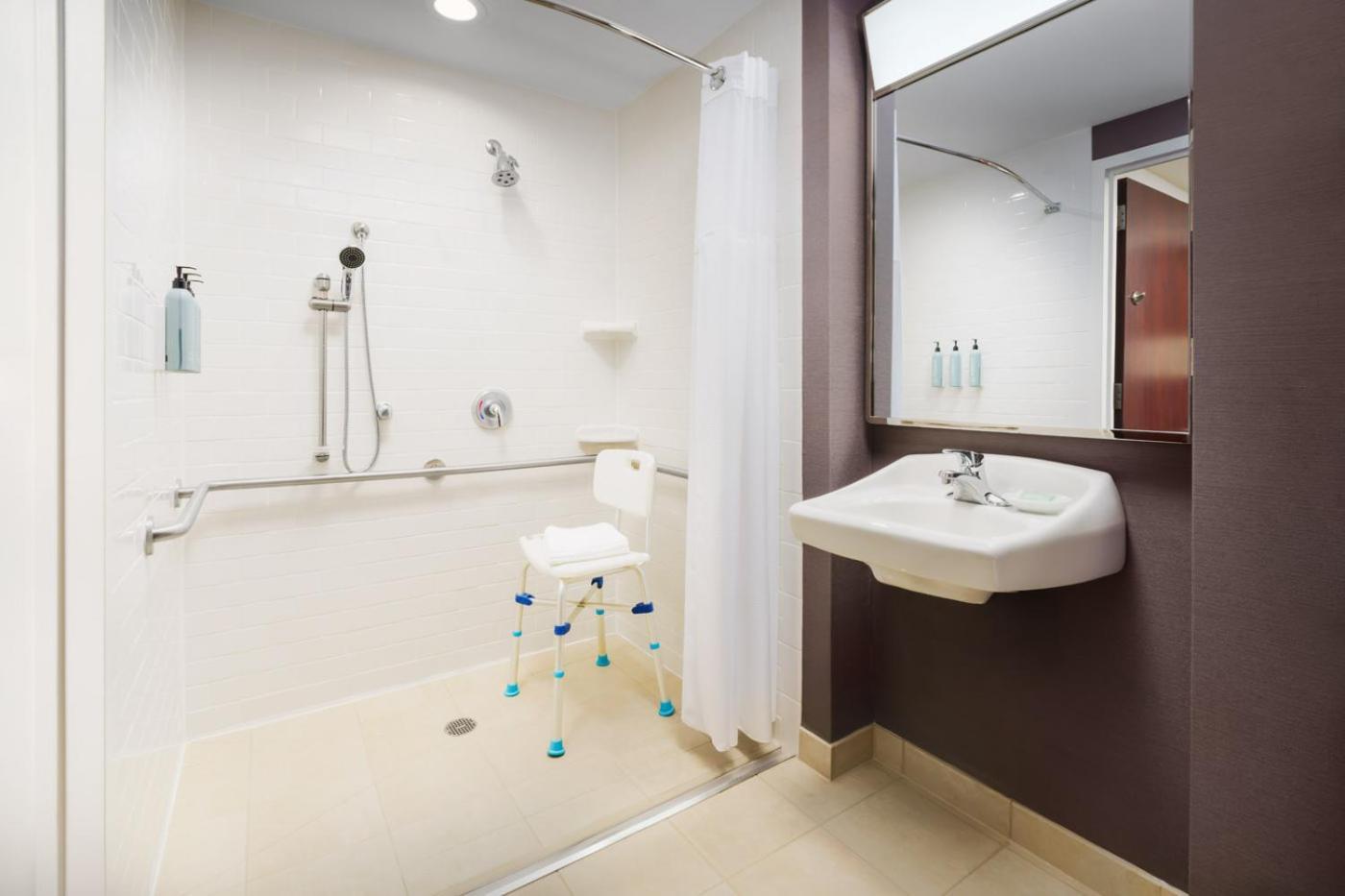 Courtyard By Marriott Manhattan Upper East Side