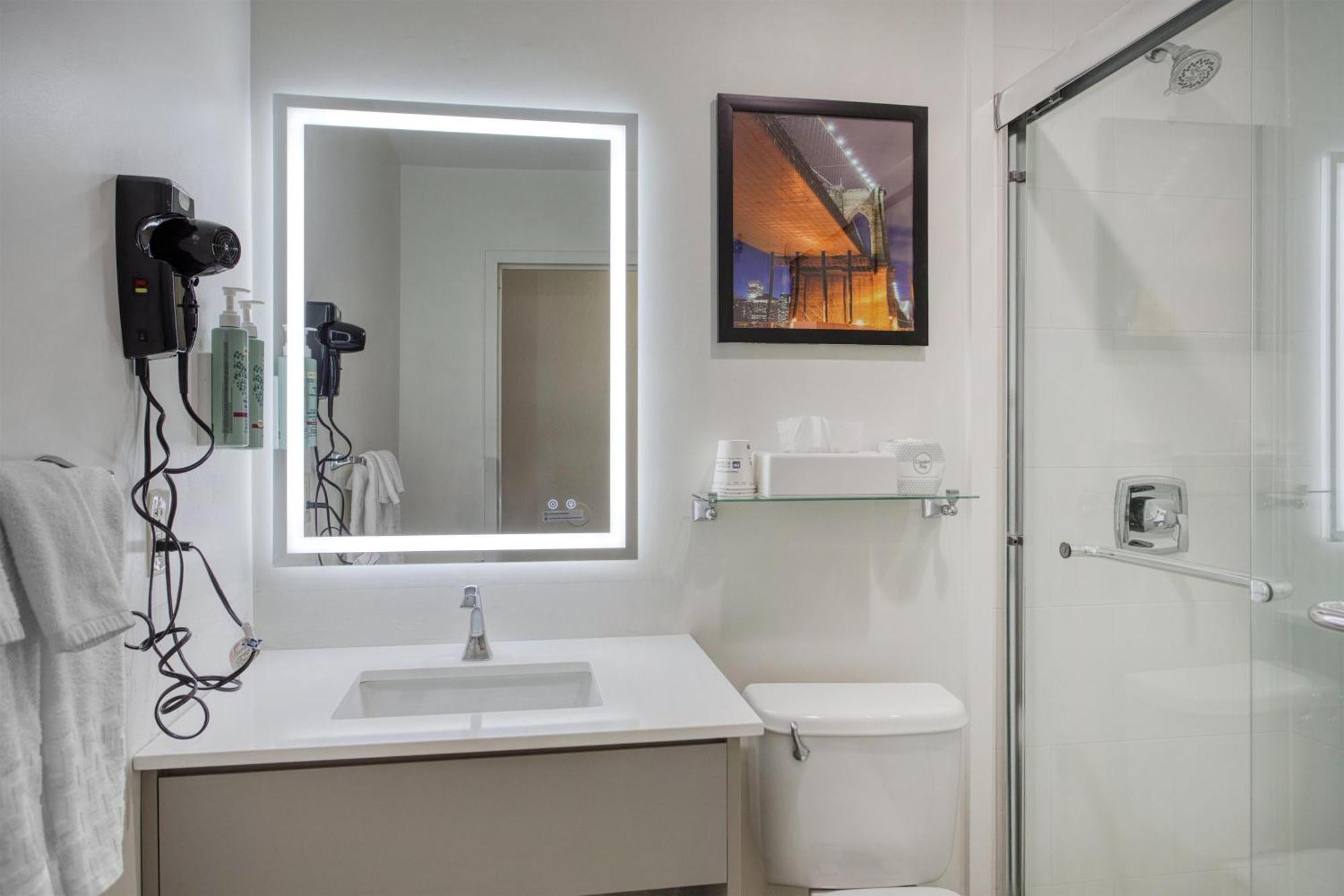 Hotel Western Gregory 3*