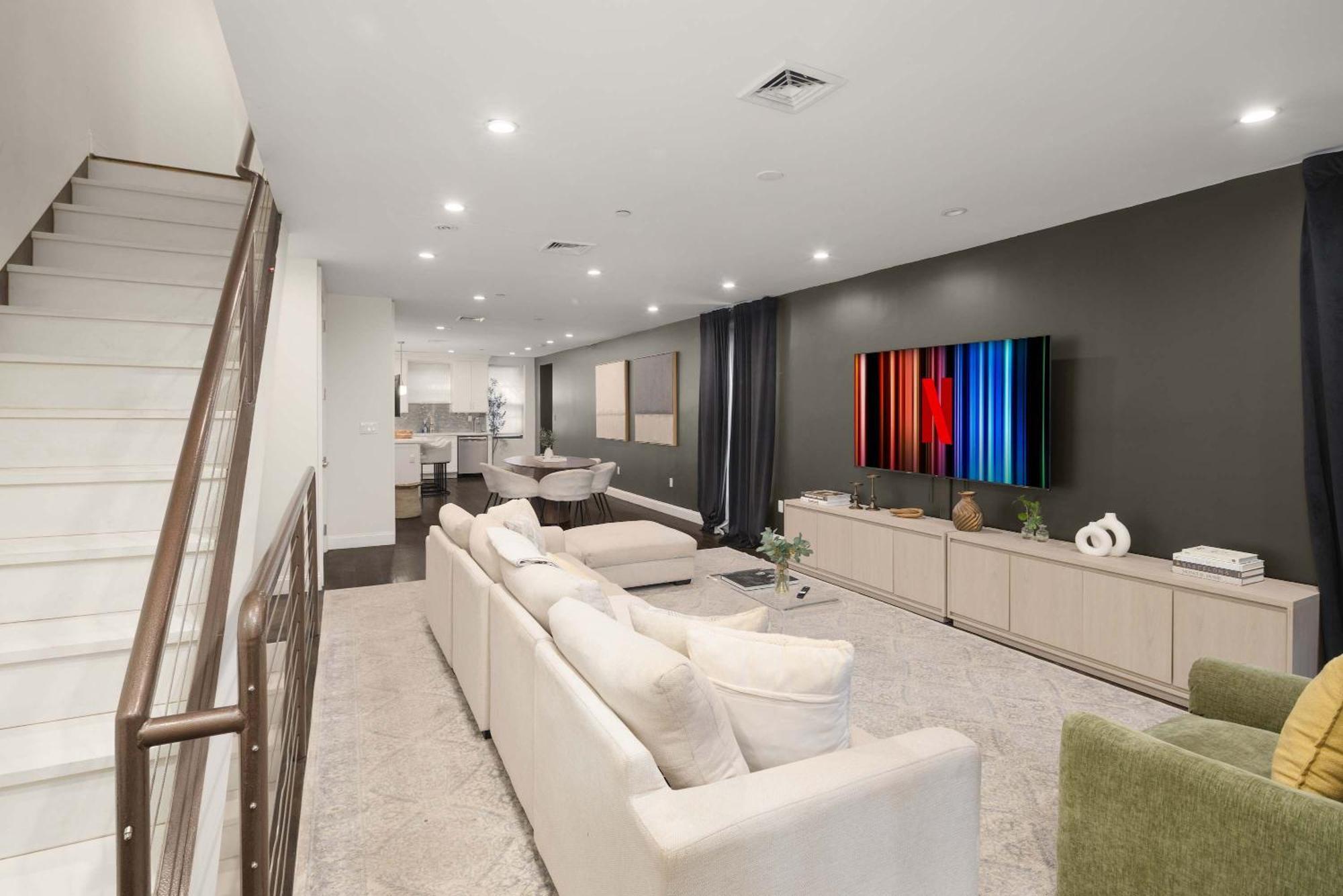 Stylish 3br Designer In Nyc New York