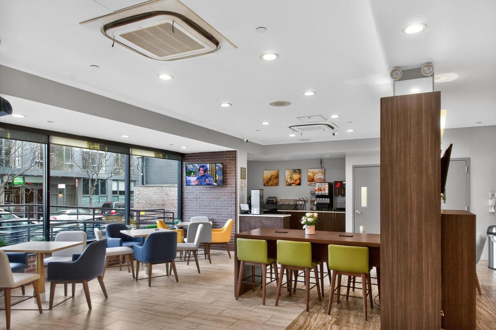 Times Square West Hotel, Bw Signature Collection Hotel 3*