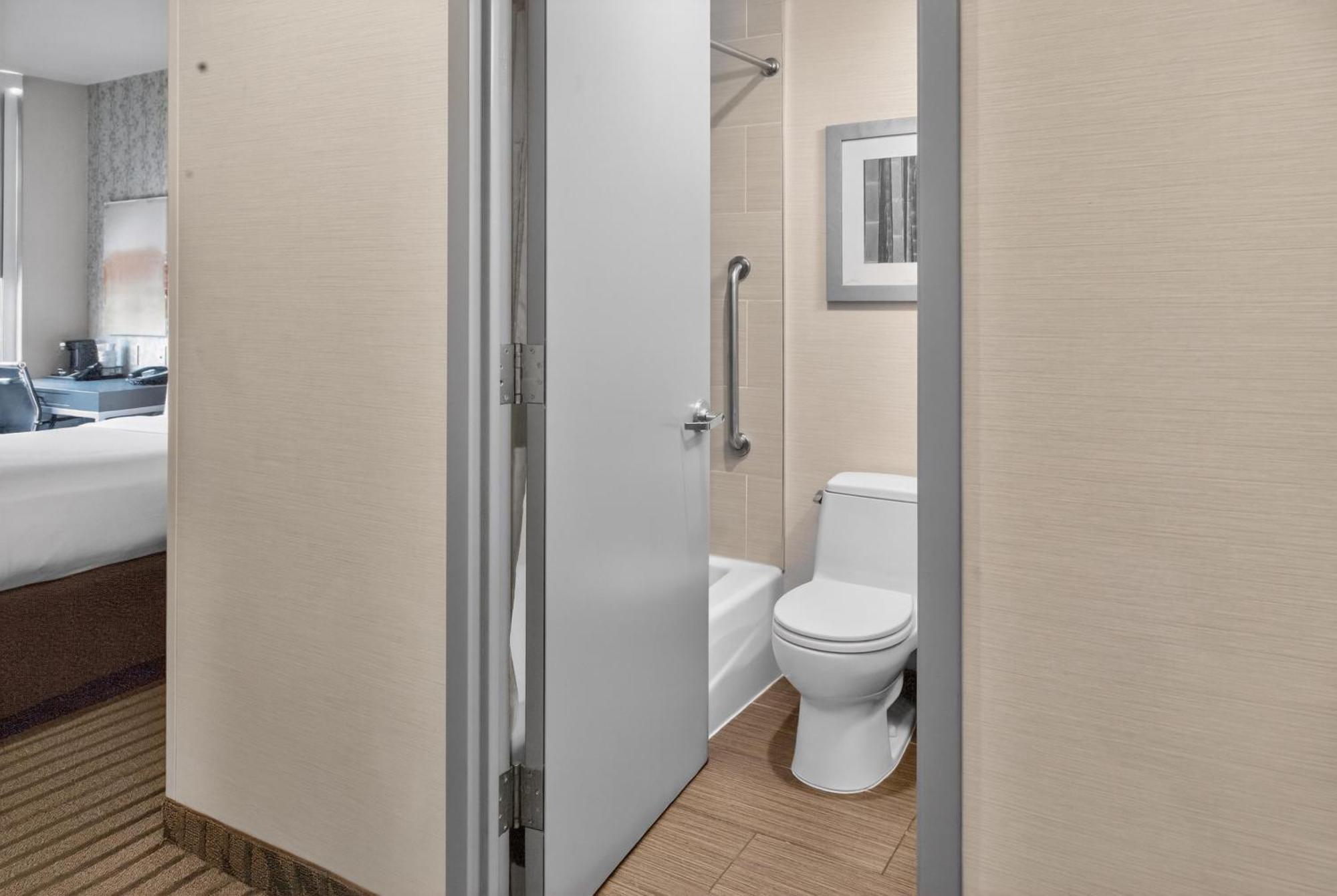 Times Square West Hotel, Bw Signature Collection Hotel