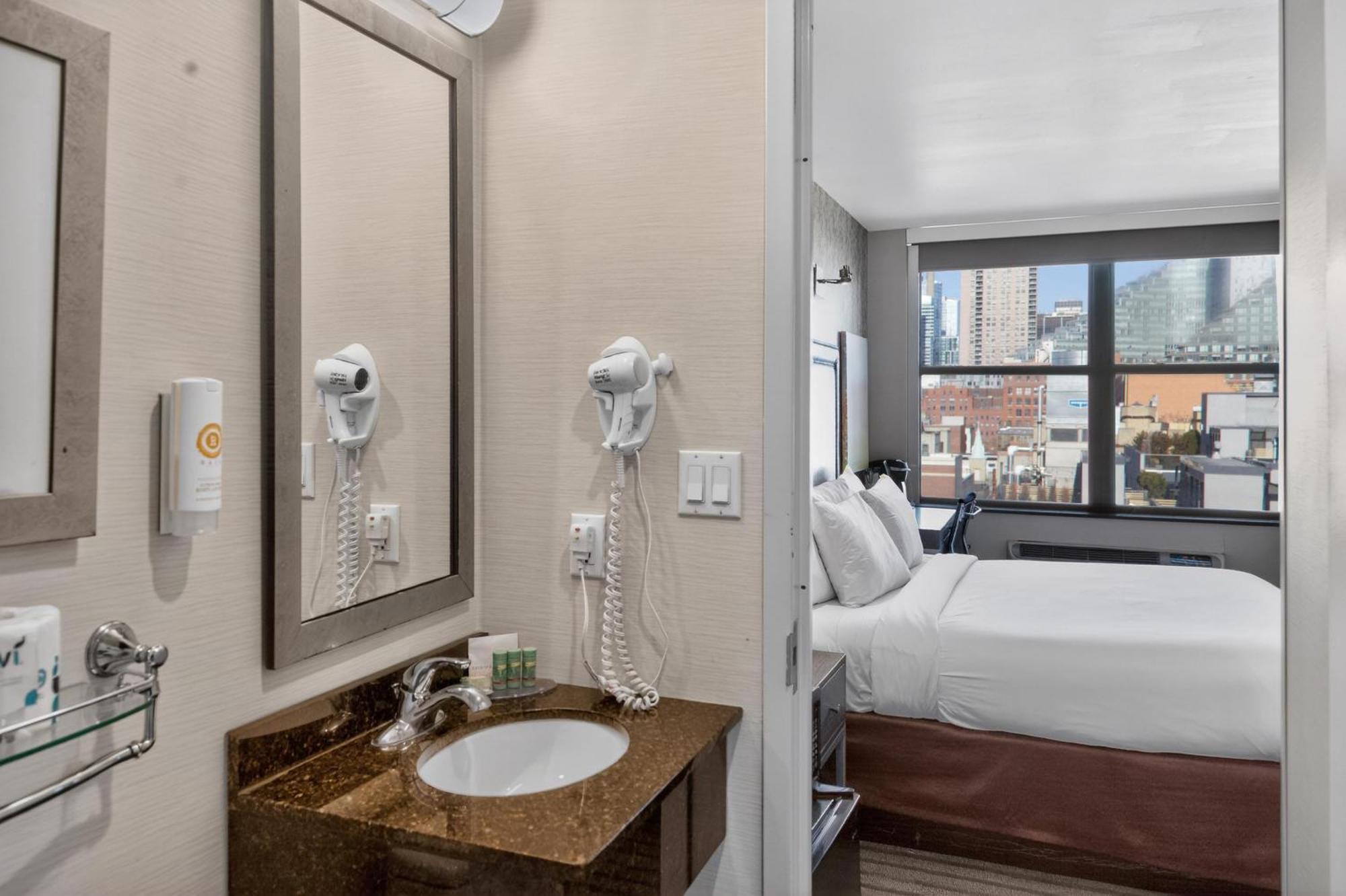 Hotel Times Square West Hotel, Bw Signature Collection 3*