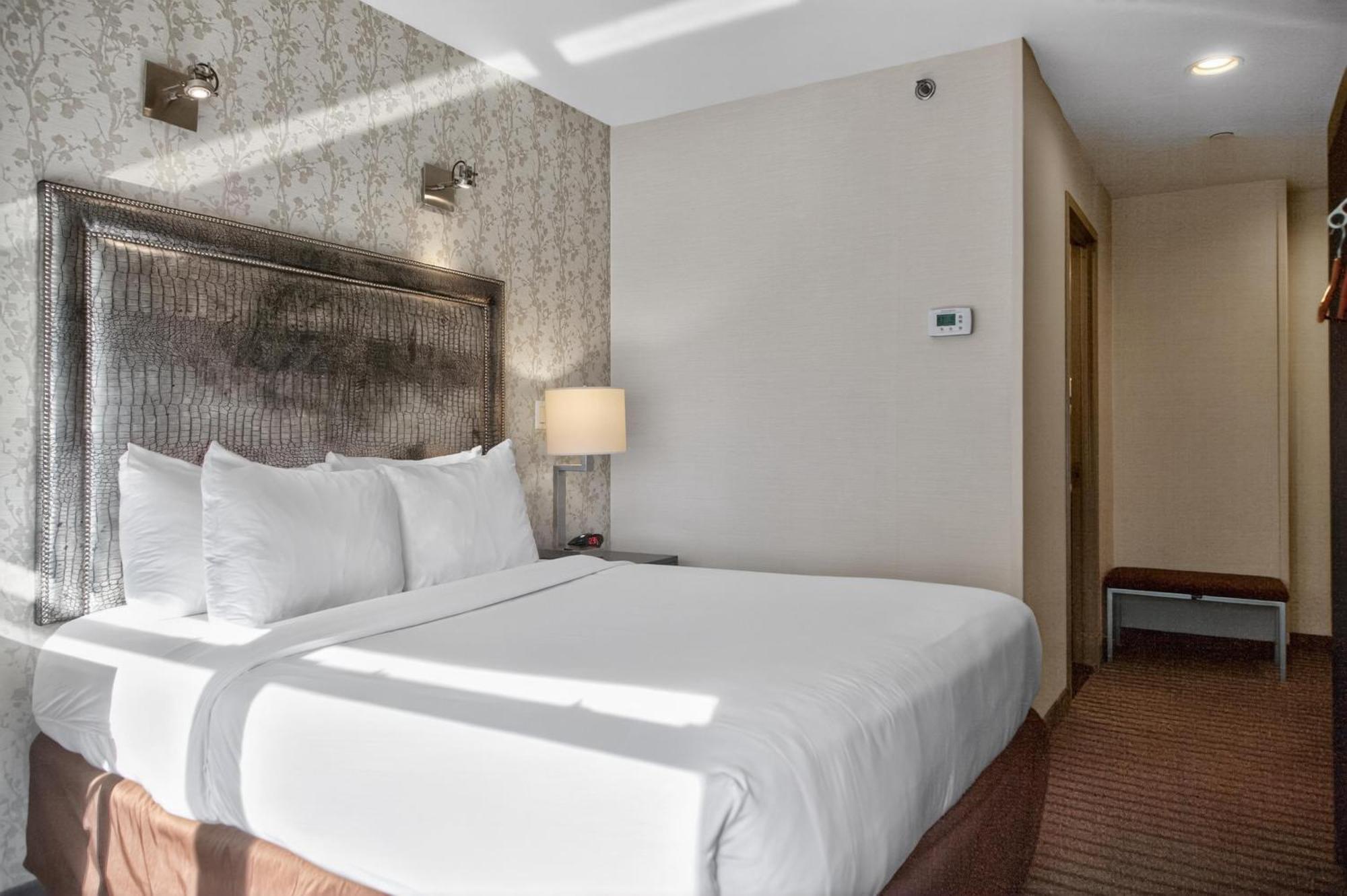 Times Square West Hotel, Bw Signature Collection 3* New York
