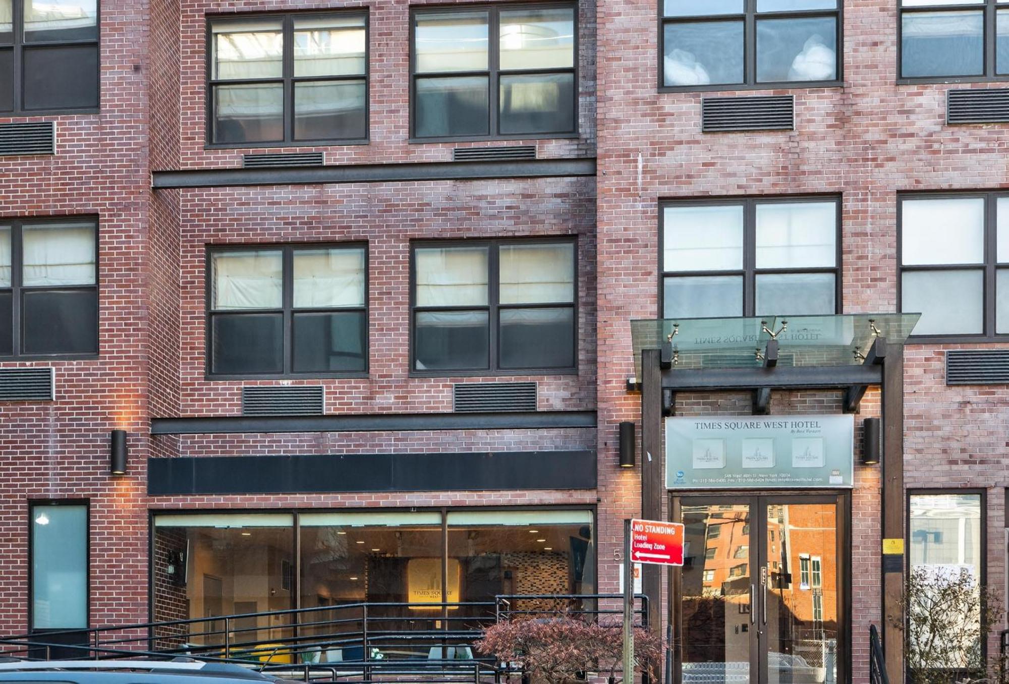 Times Square West Hotel, Bw Signature Collection Hotel 3*