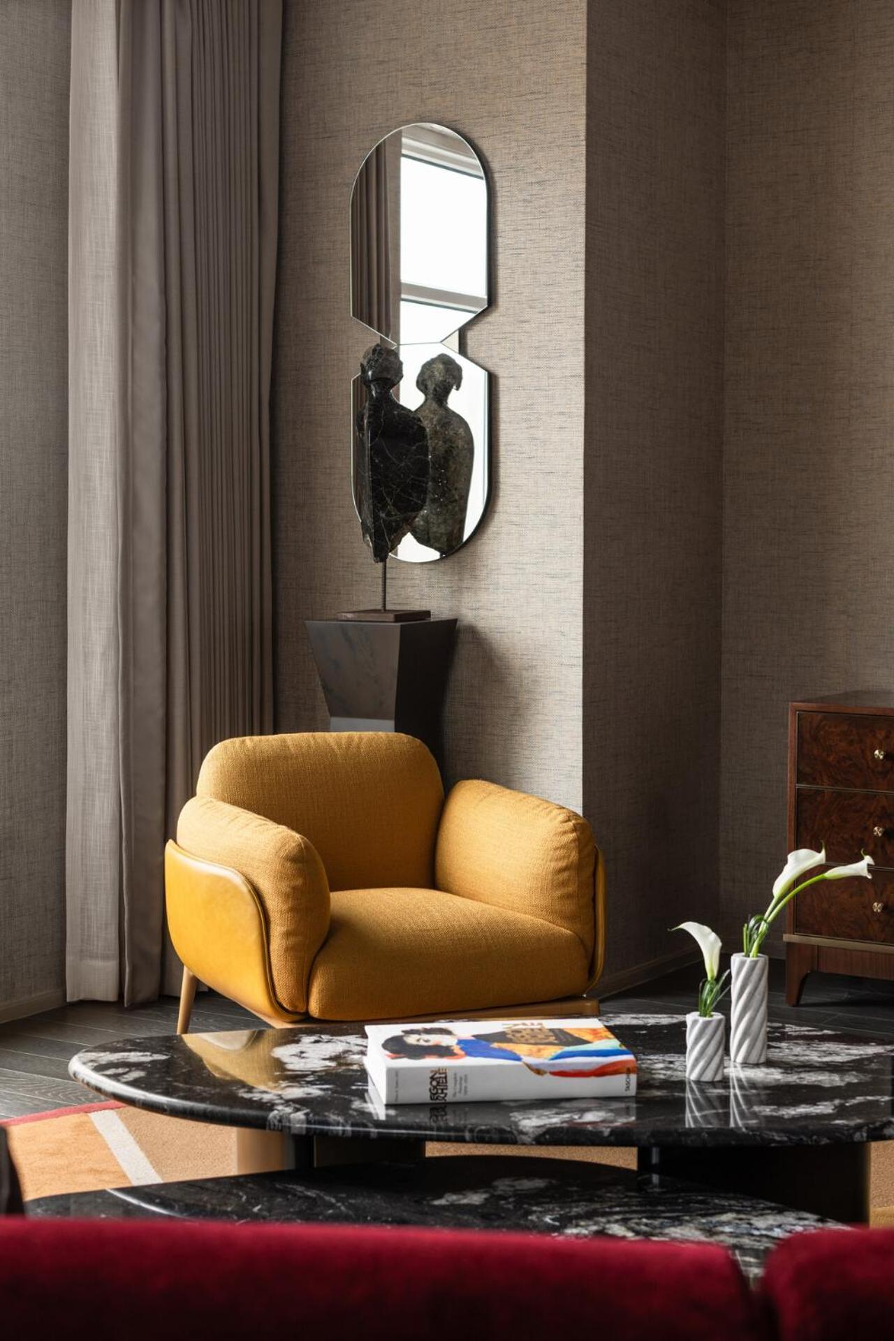 Four Seasons Downtown Hotel