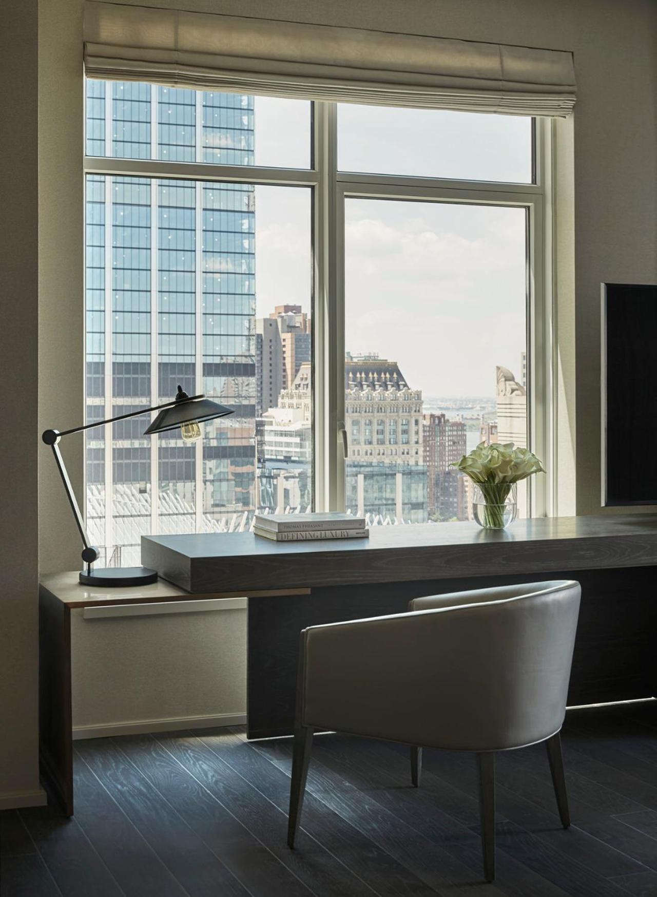 Hotel Four Seasons Downtown 5*