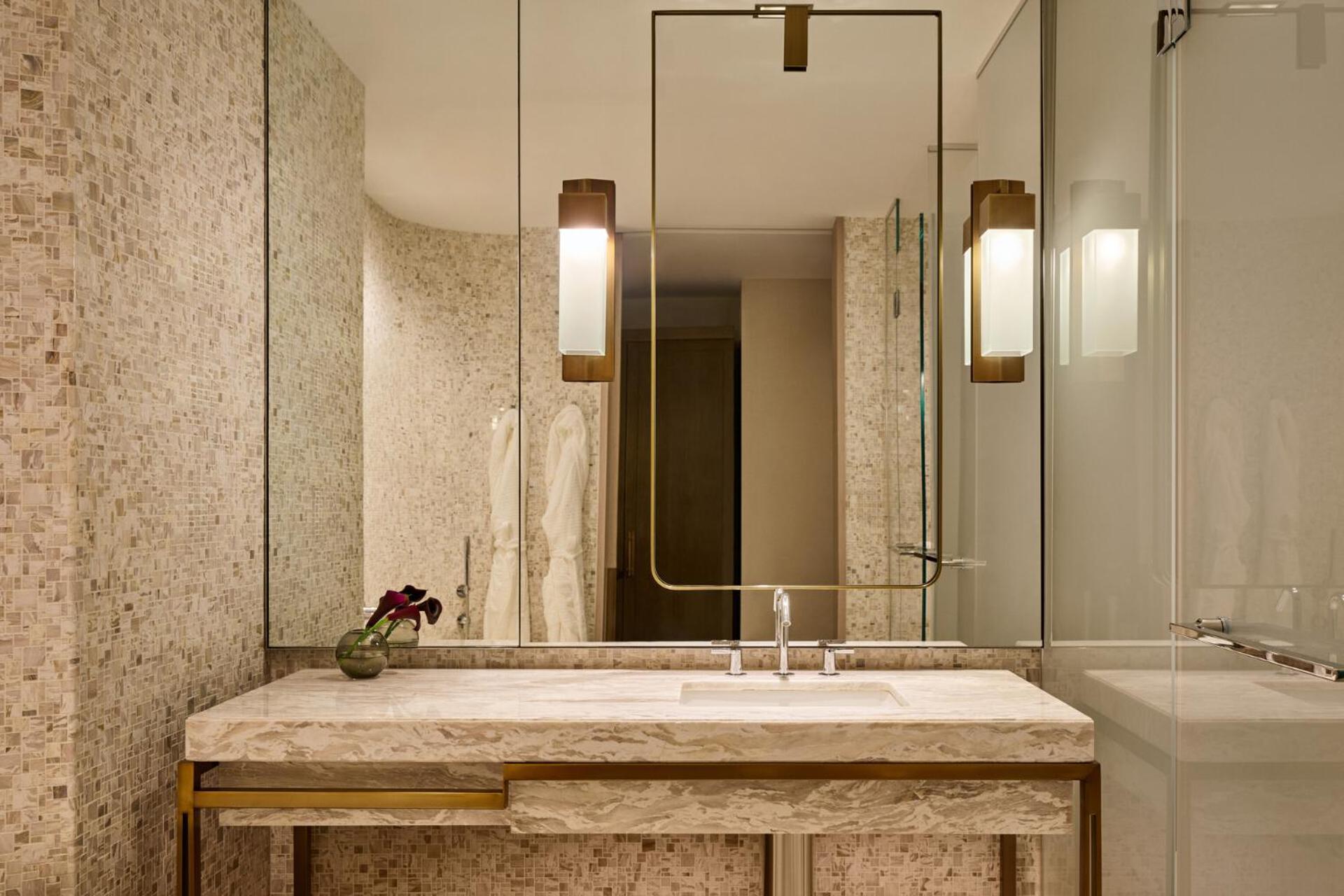 Hotel Four Seasons Downtown 5*