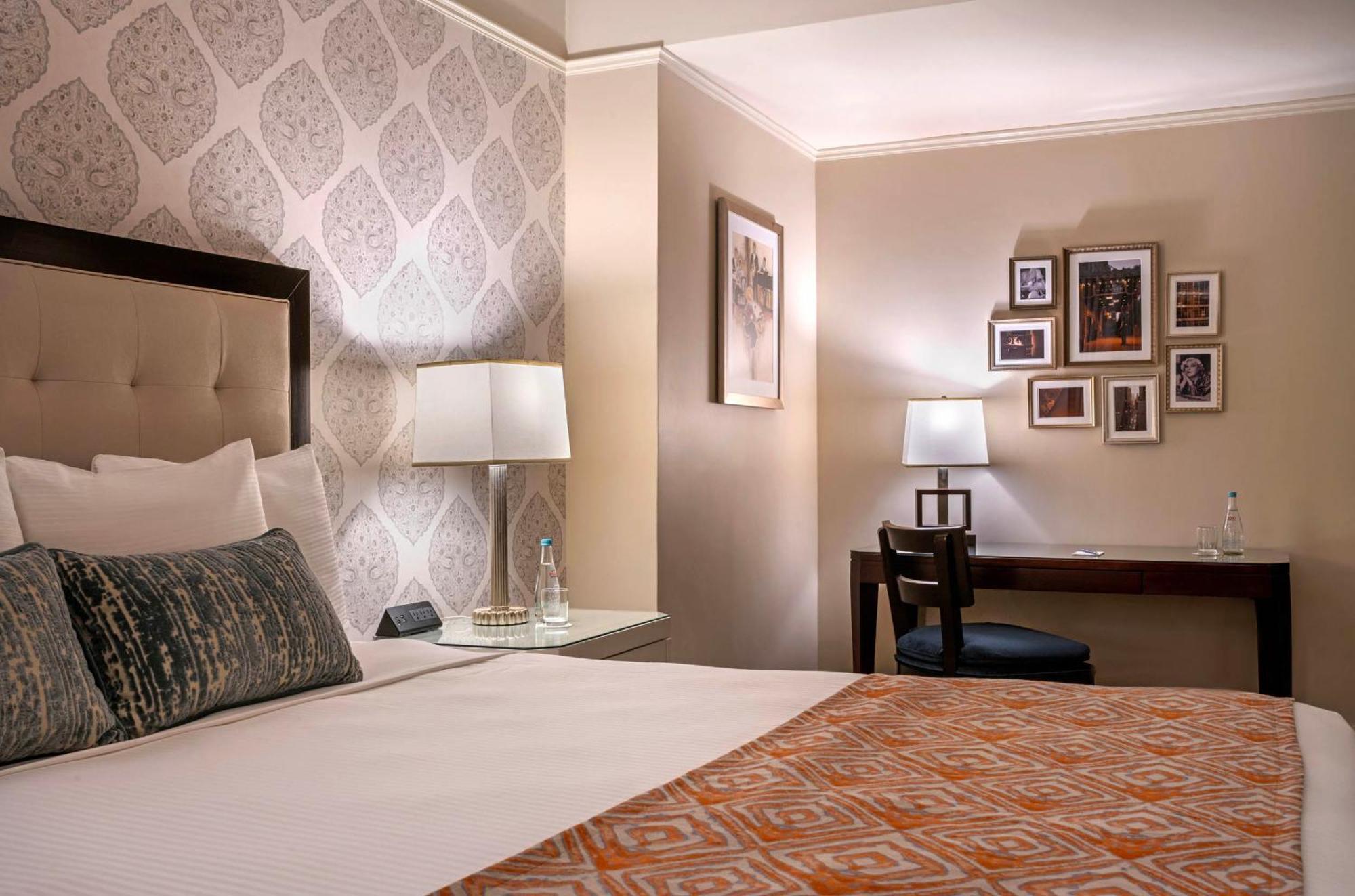 Hotel Warwick 4*