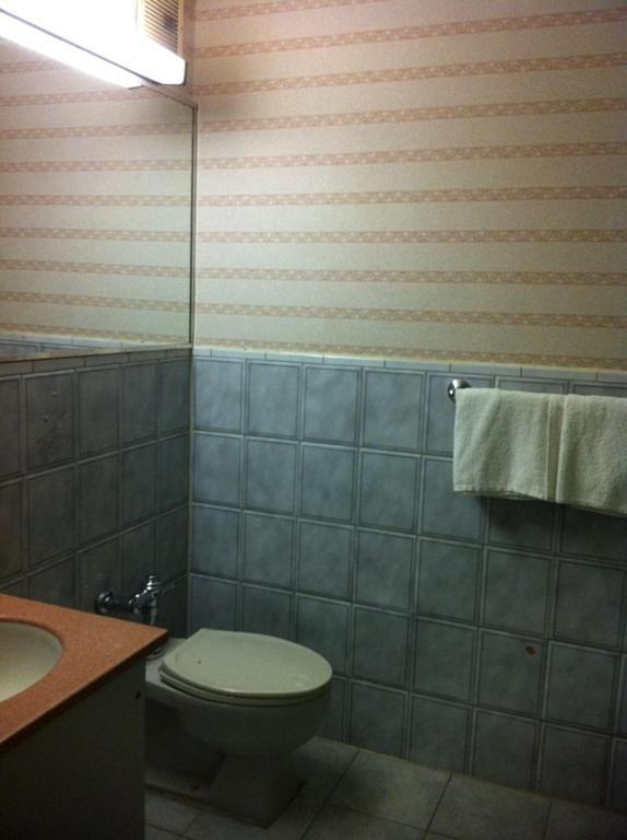 Motel Linden Motor - Brooklyn *