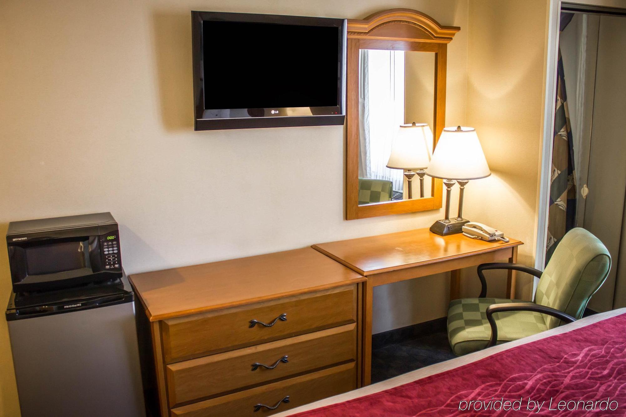 Hotel Comfort Jfk Airport 2*