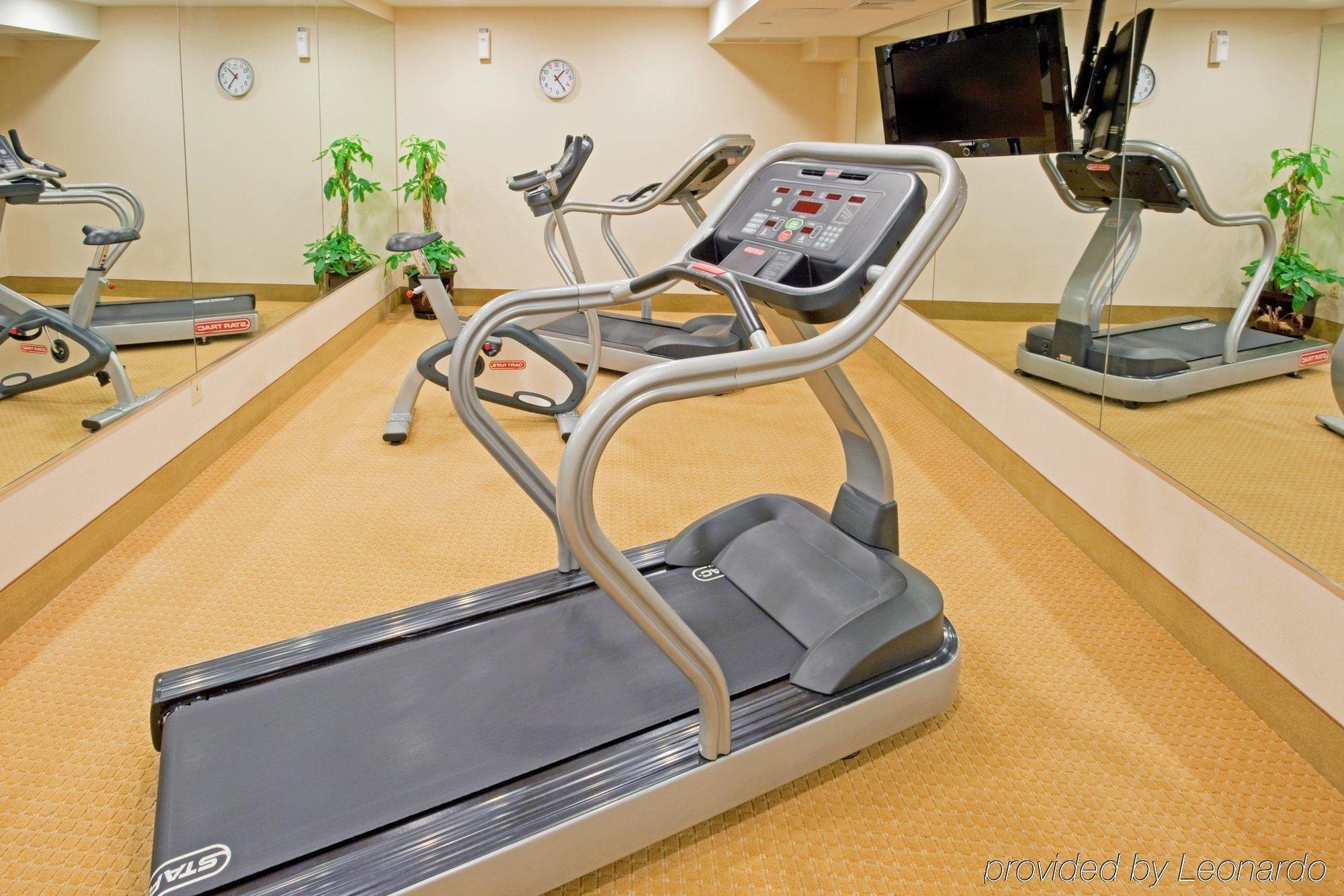 Hotel Express Maspeth By Ihg