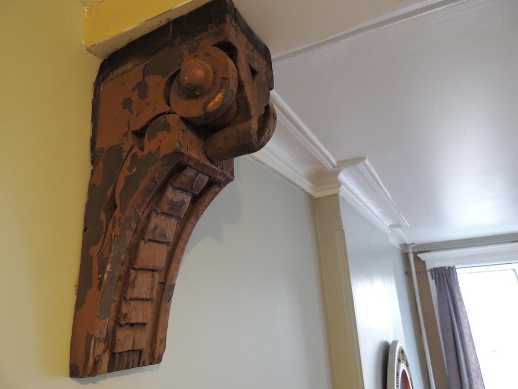 Brownstone Loft 30 Day Bookings *