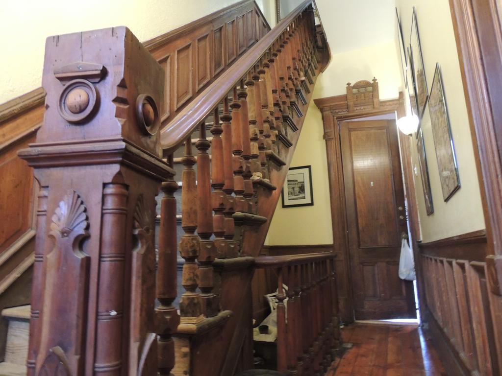 Brownstone Loft 30 Day Bookings