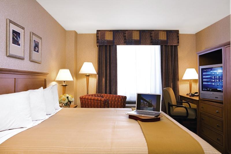 Hotel Express Brooklyn By Ihg 3*