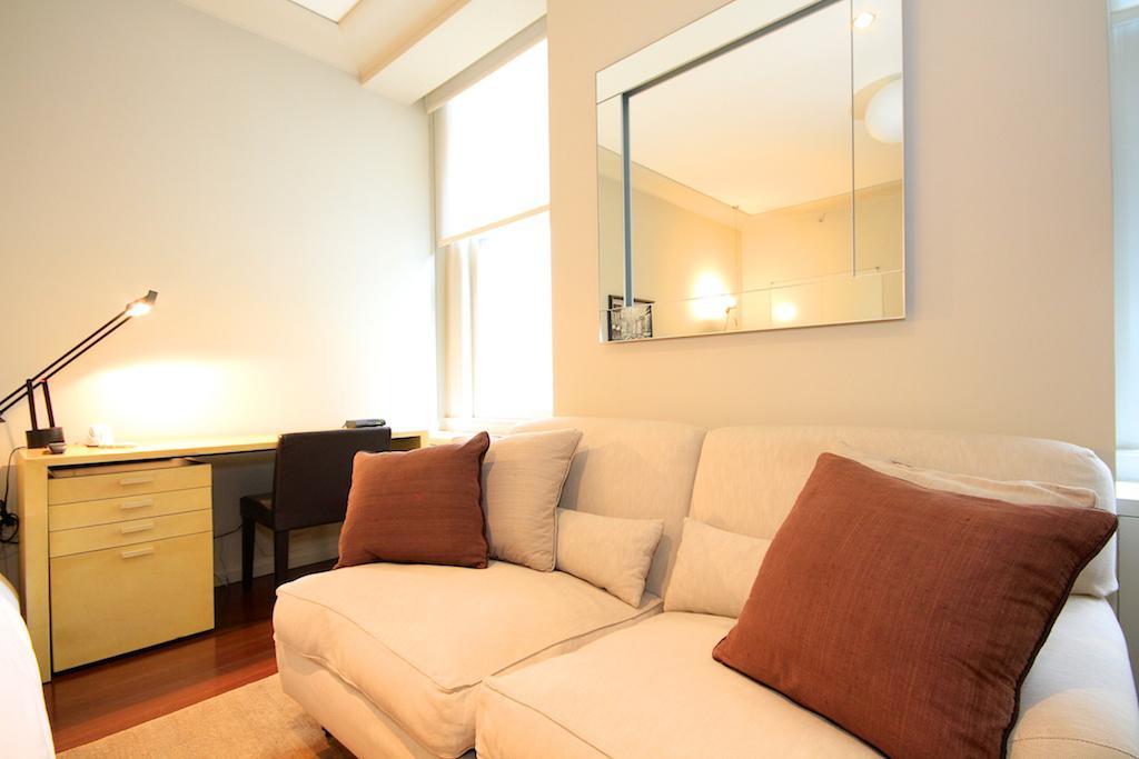 Financial District: Stylish Suite In Luxury Building