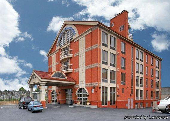 Comfort & Laguardia Airport Hotel 3*