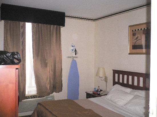 Red Lion & Long Island Hotel 3*