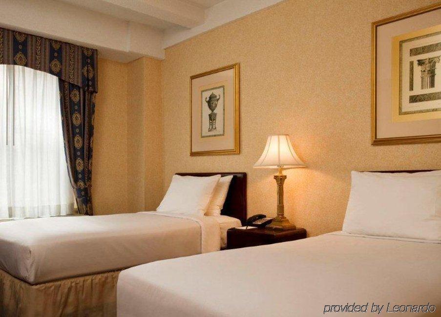 Row Nyc At Times Square Hotel