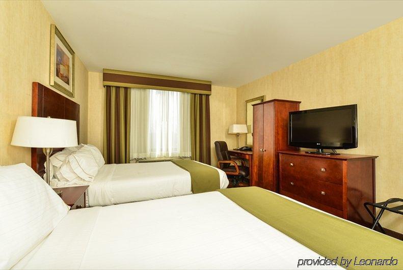 Country & By Radisson, Staten Island 3* New York