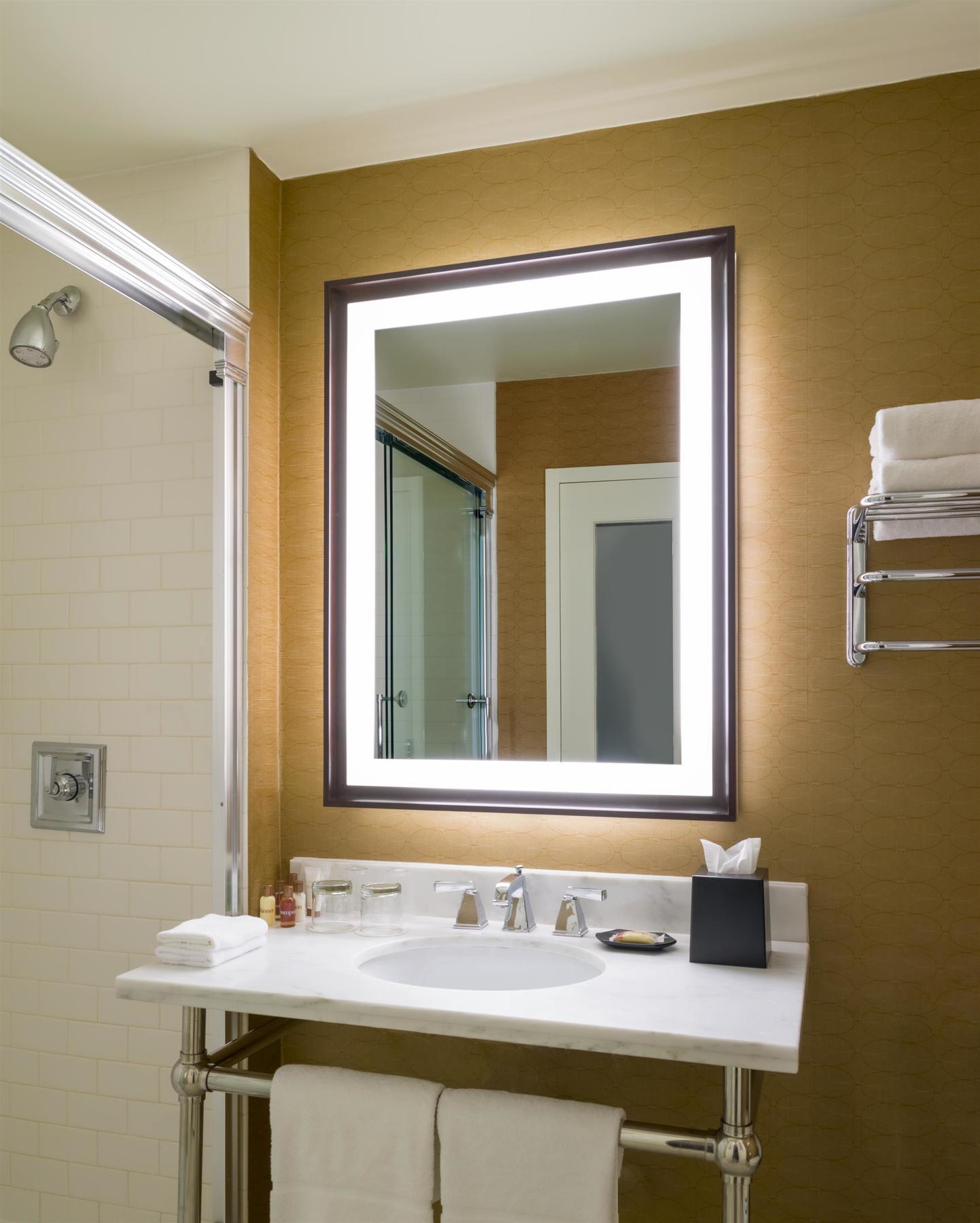 Sheraton Jfk Airport Hotel 3*