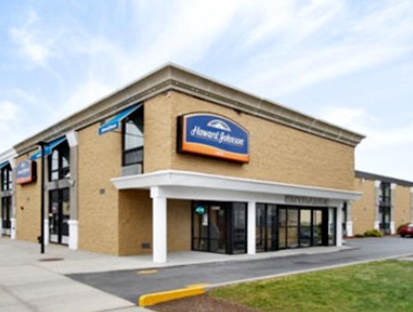 Howard Johnson Queens Village Hotel