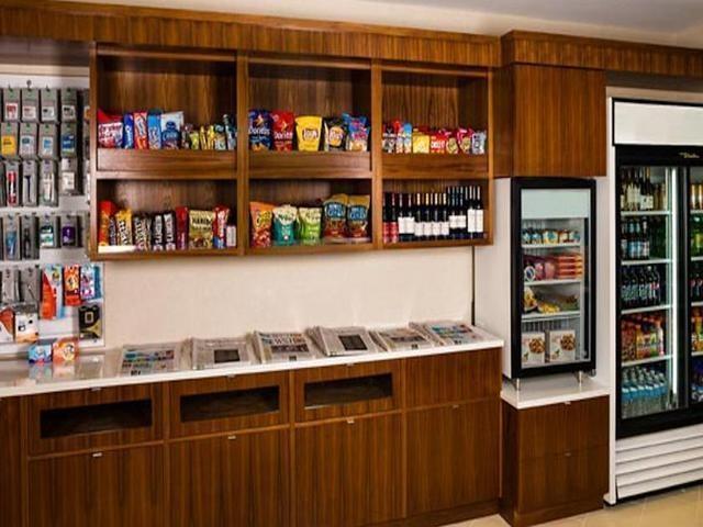 Springhill By Marriott Laguardia Airport 2*