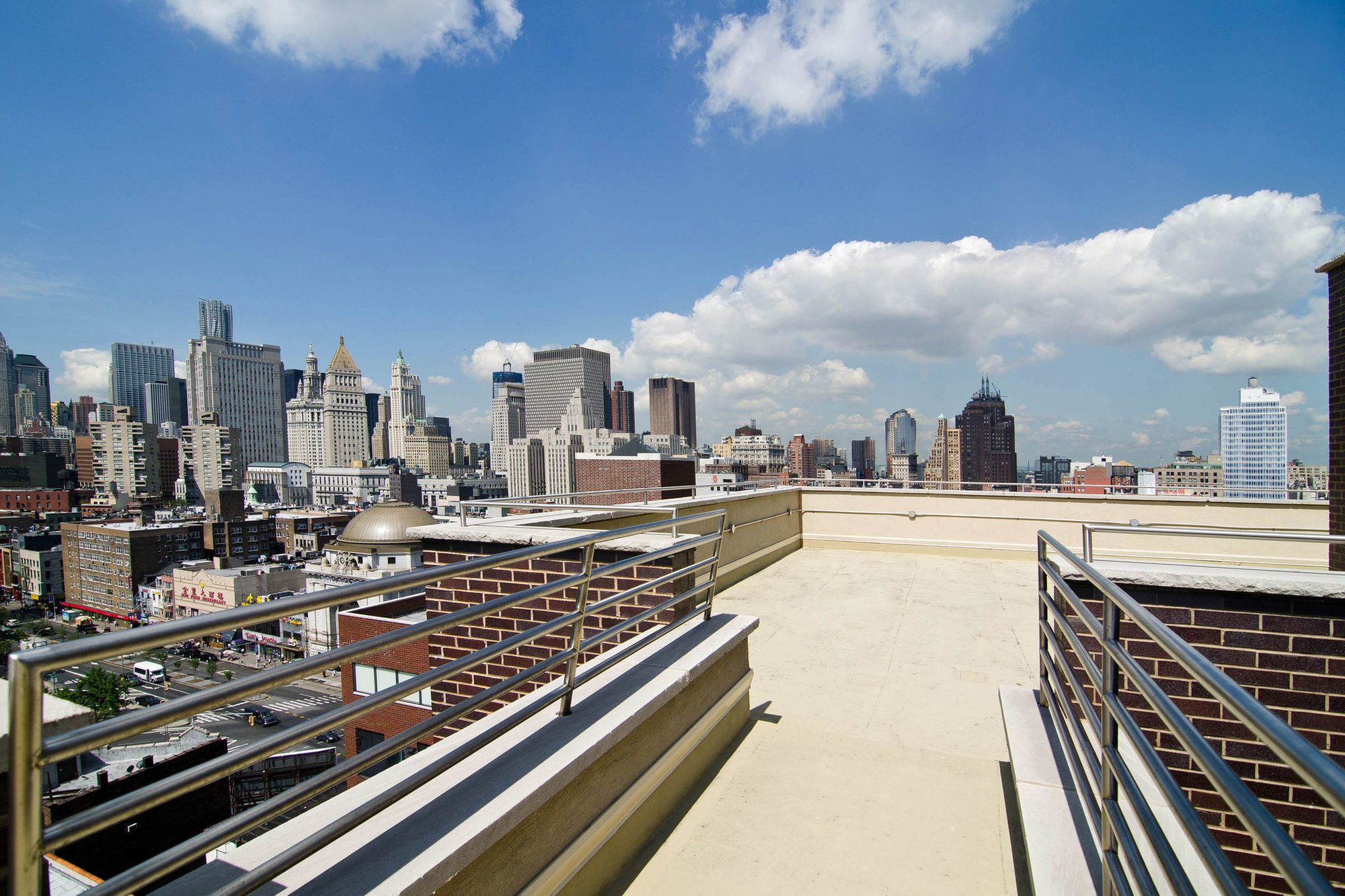 Comfort Manhattan Bridge Hotel 3*