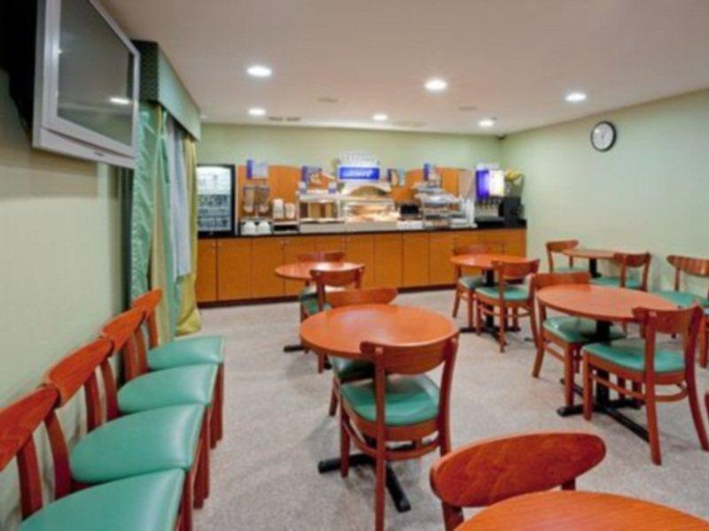 Express Brooklyn By Ihg New York