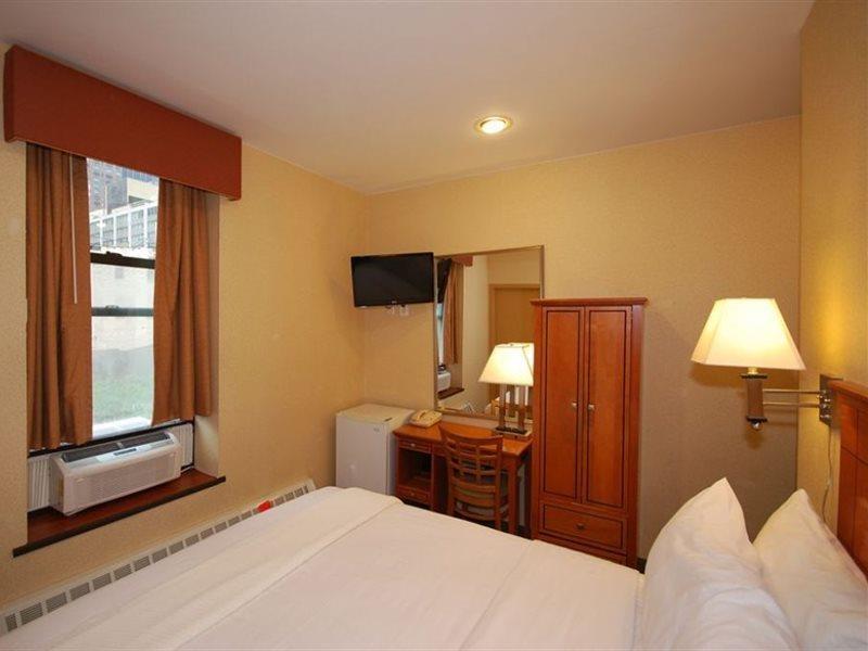 Econo Times Square New York