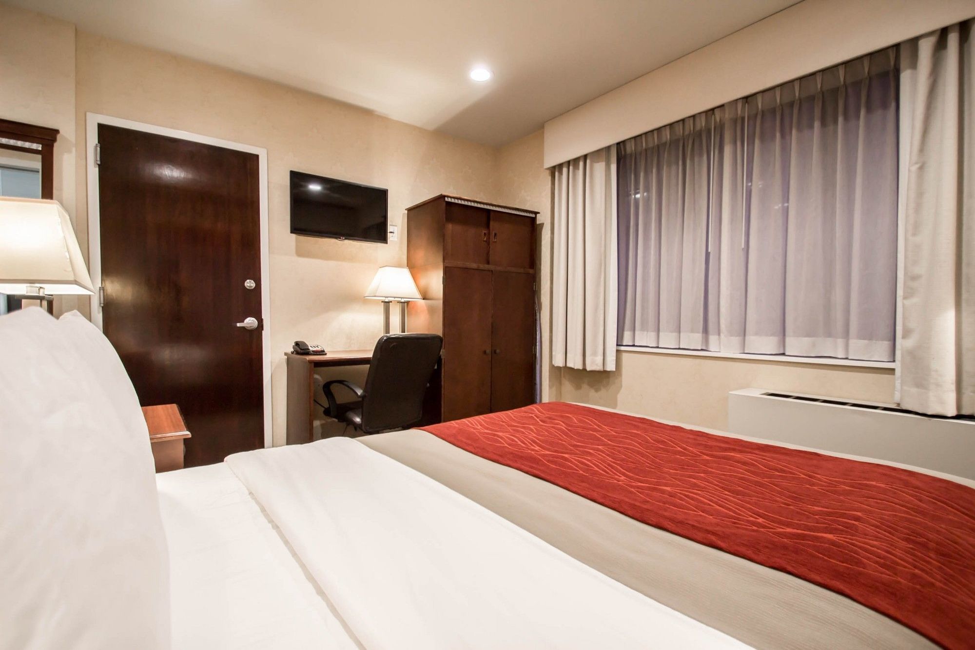 Comfort Manhattan Bridge New York