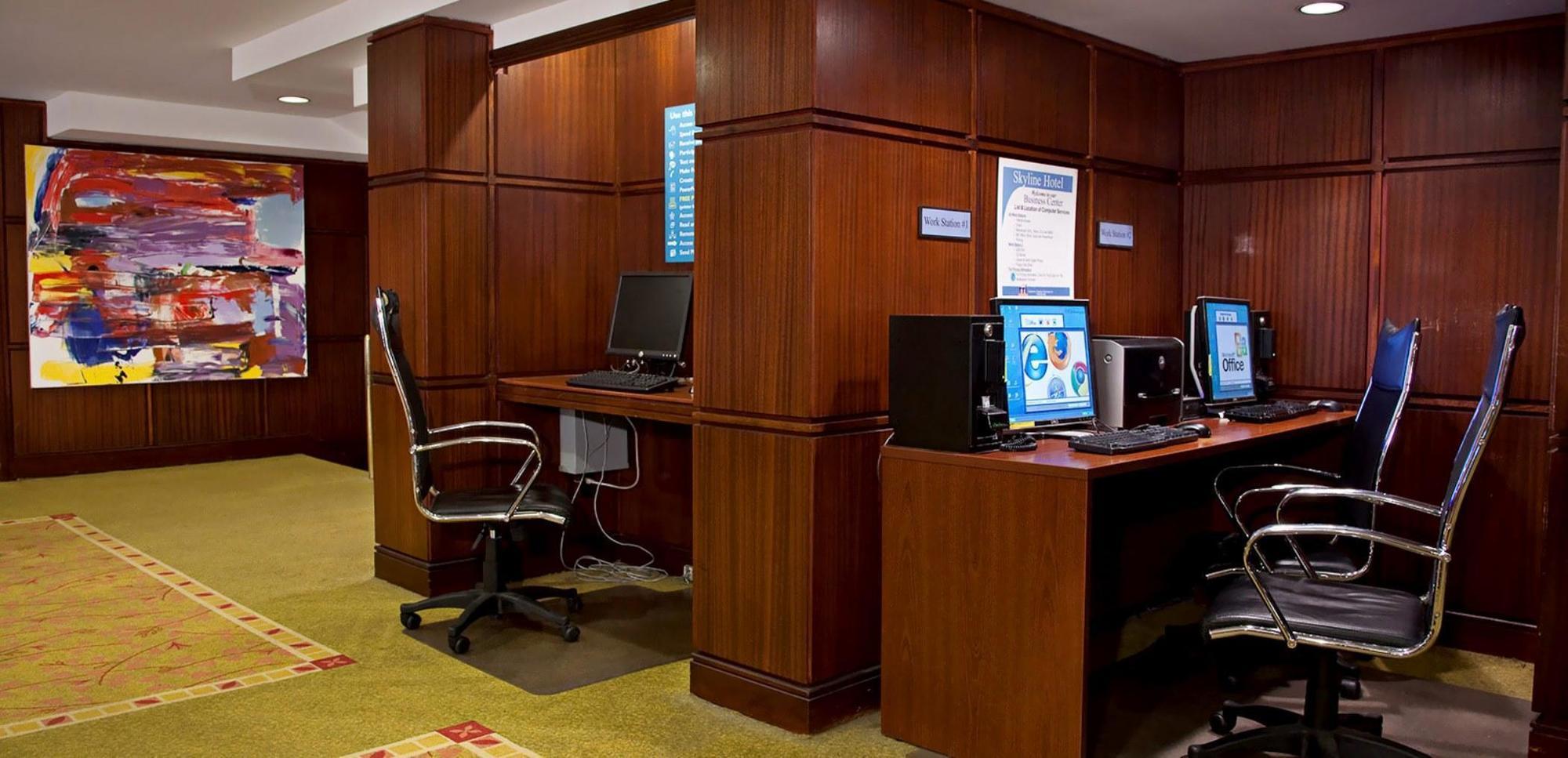 Hotel The Skyline New York