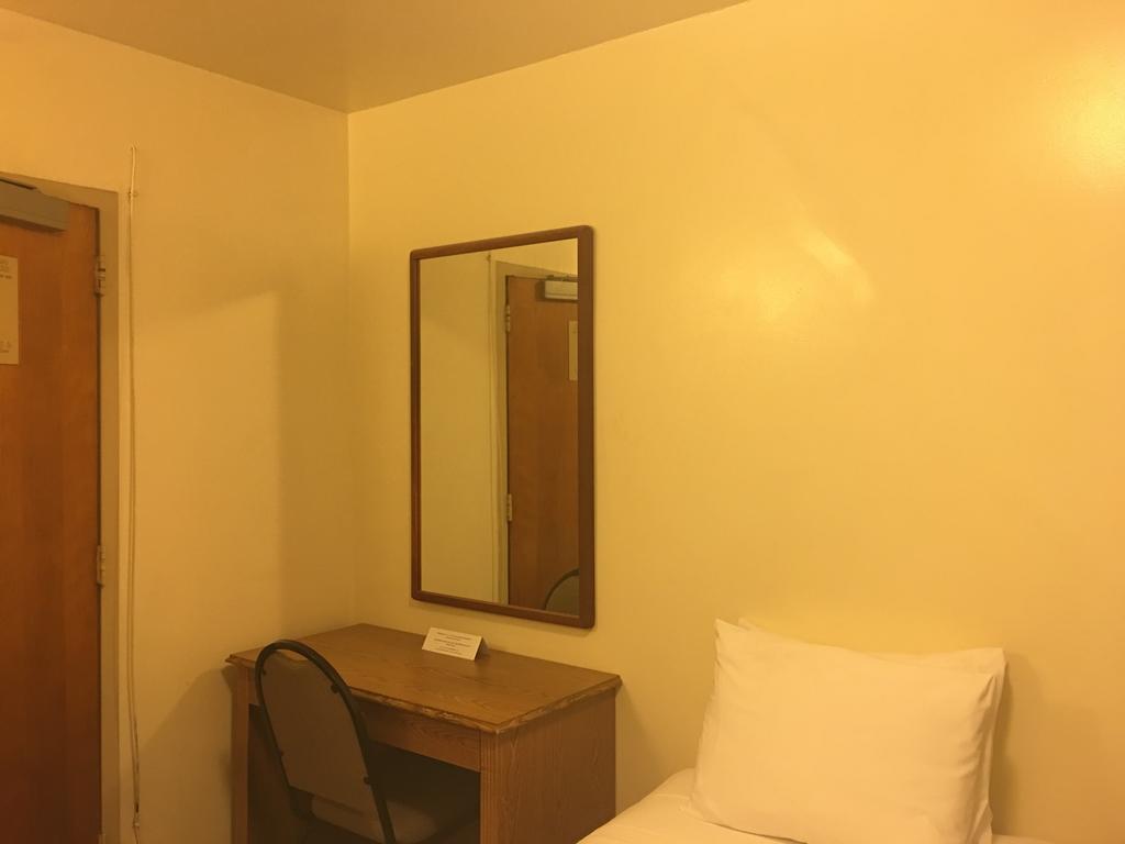 Hotel Seafarers International House