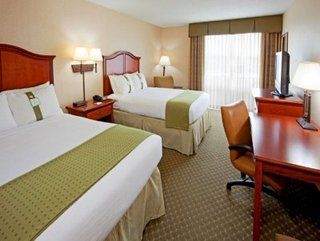 Hotel Fairfield & By Marriott Staten Island