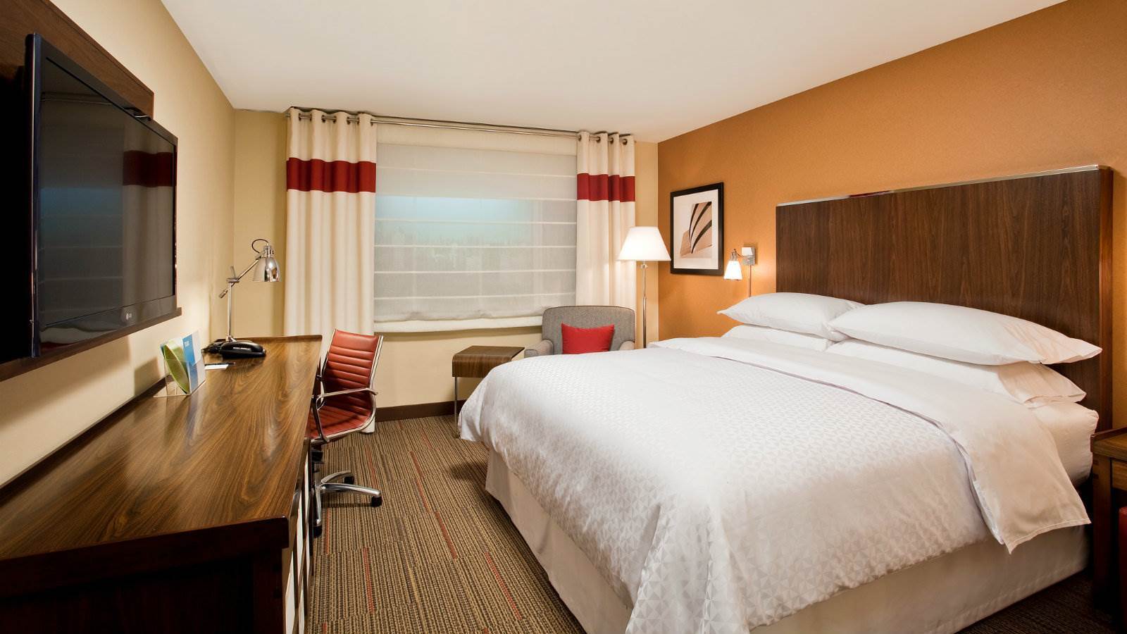 Four Points By Sheraton Downtown Hotel 3*