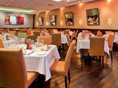 Hilton Garden Park South-midtown West 3*