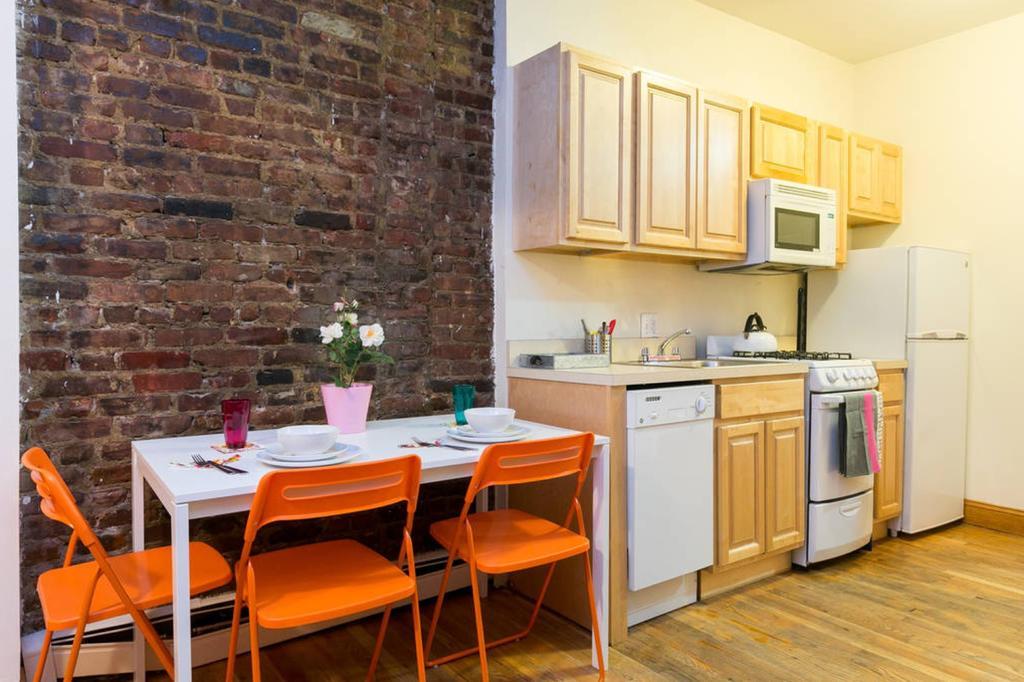 Duplex For Up To 6 In Times Square