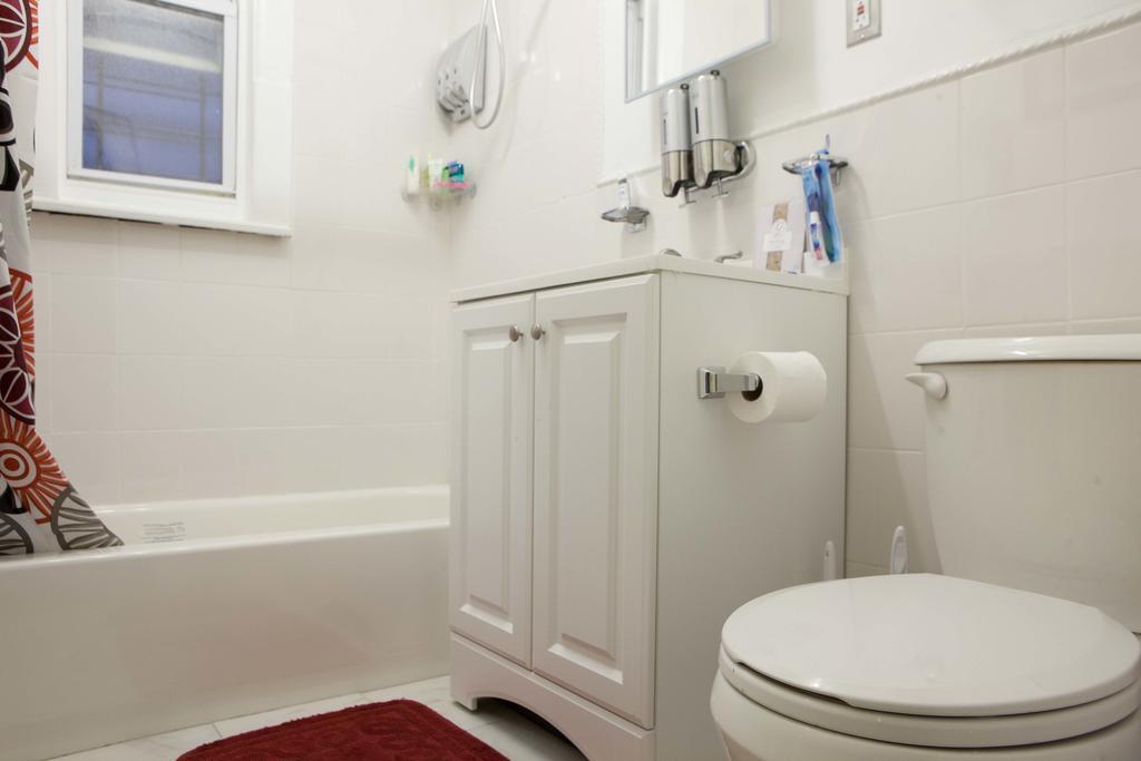 Studio And 1 Bedroom - Bronx Appartement *
