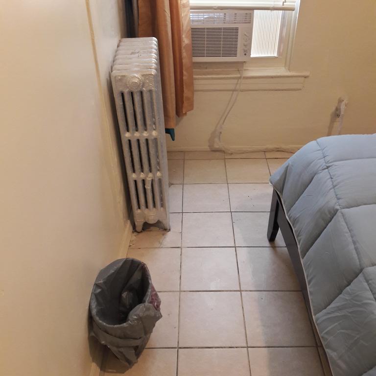Studio And 1 Bedroom - Bronx * New York