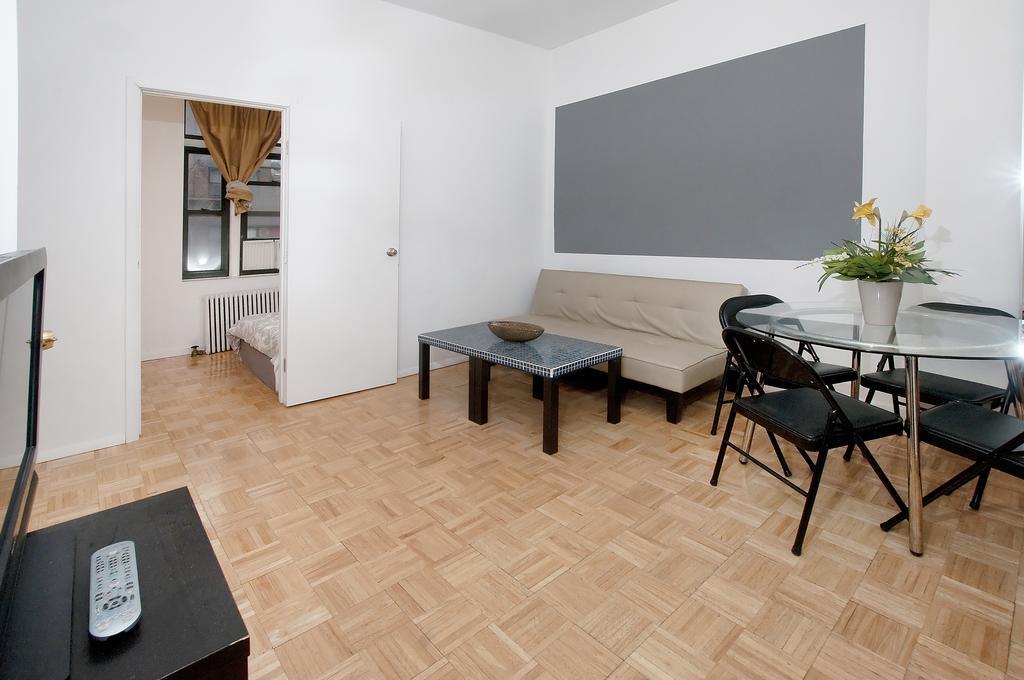 Mid Town East 28th Street Next To Times Square Apartment *